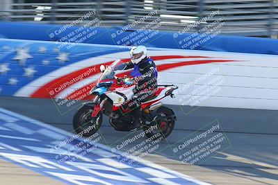 media/Jan-21-2022-Fastrack Riders (Fri) [[90b5309cc6]]/Level 1/Session 1 Front Straight/